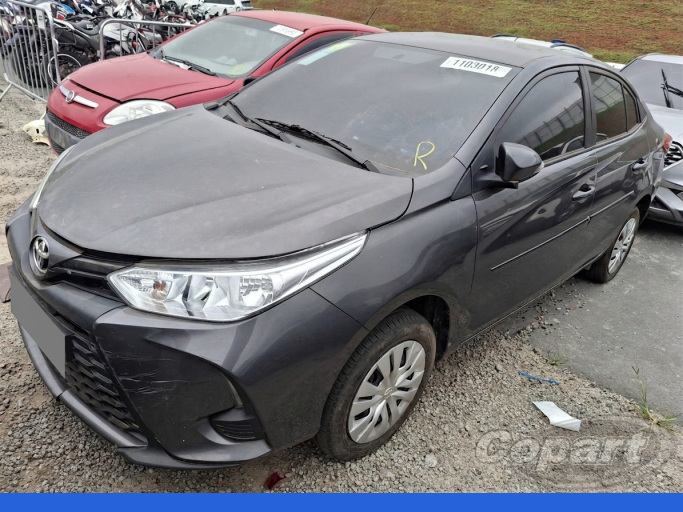 TOYOTA YARIS SEDAN 23/24