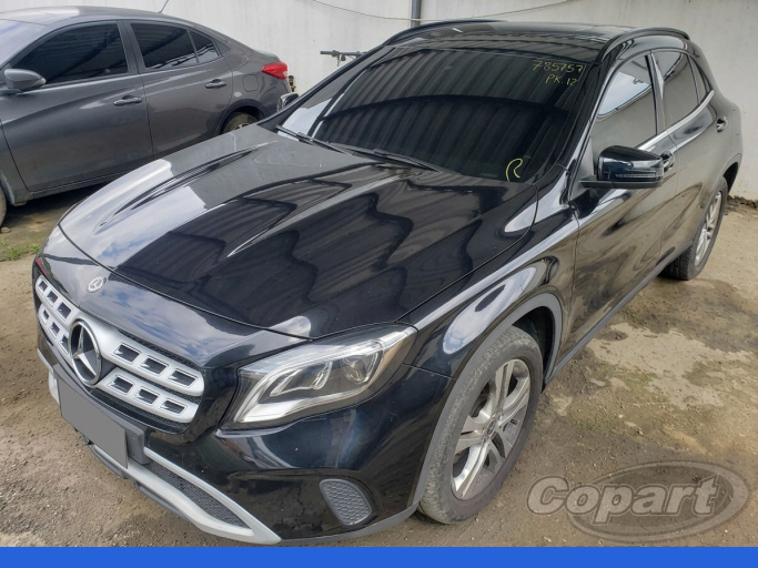 MERCEDES BENZ GLA 19/19
