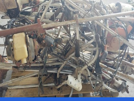SUCATA DE 1 PALLET COM ROÇADEIRAS A GASOLINA E 01 MOTOSERRA SUCATA DE 1 PALLET COM ROÇADEIRAS A GASOLINA E 01 MOTOSERRA